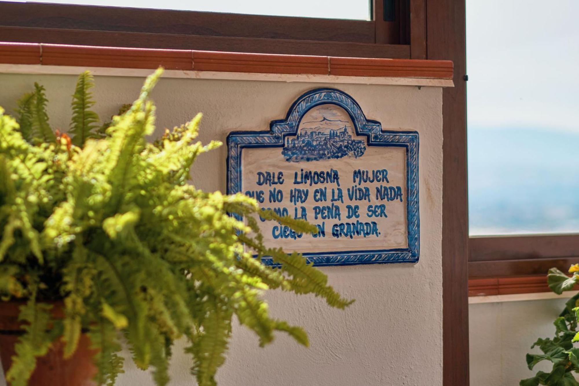 Hotel Mirador Arabeluj Granada Bagian luar foto